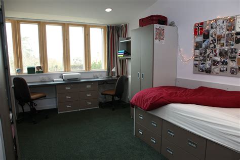 The Master Bedroom has en-suite bathroom ideal for privacy. . Boarding rooms for rent